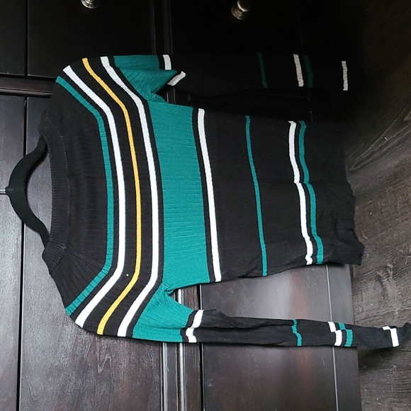 NWT - Express Ribbed Long Sleeve Top - Picture 3 of 5